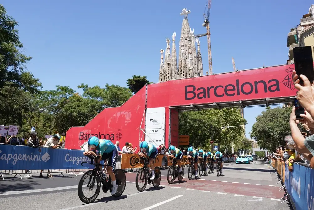 Professional cycling event in Barcelona with VIP and event transportation services
